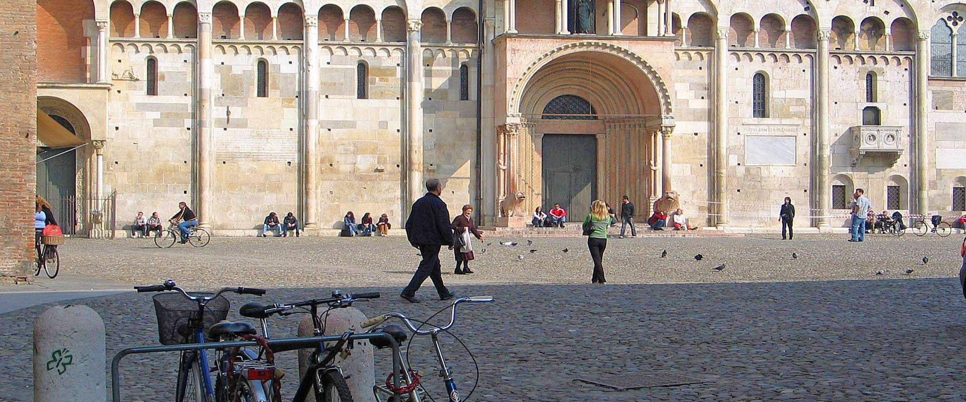 Emilia-Romagna-Modena Duomo Fianco foto di Biancamaria Rizzoli